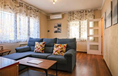 Besalu House | Can Camps Besalú - Casa planta baja con jardín