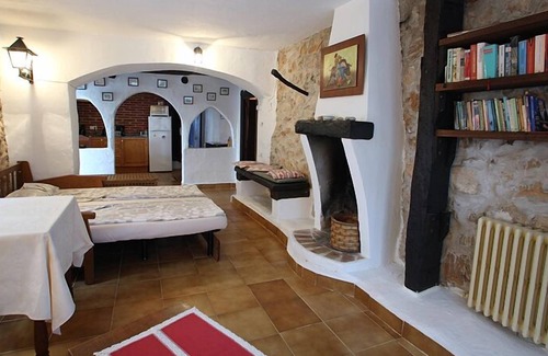 Vilafranca de Bonany Apartment | Can Caragol - Apartment on a dreamlike finca