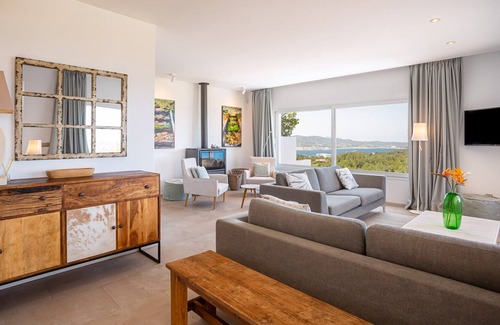 Sant Antoni de Portmany Villa | Can Ellie - Six Bedroom Villa, Sleeps 12