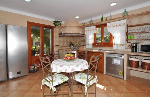 Muro Cottage | Can Gamundi holiday villa with a large pool and a huge garden Can Picafort