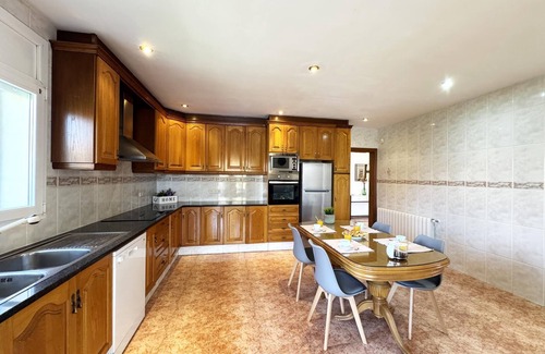 Sant Pere Pescador Villa | Can Mario – Space and serenity for the whole family