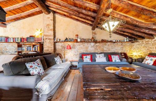 Prat de Comte House | Can Miqueló - casa rural 16 hòstes
