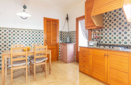 es Bacares House | CAN MIR - House on the seafront in Marina Manresa, Alcudia, with free Wifi