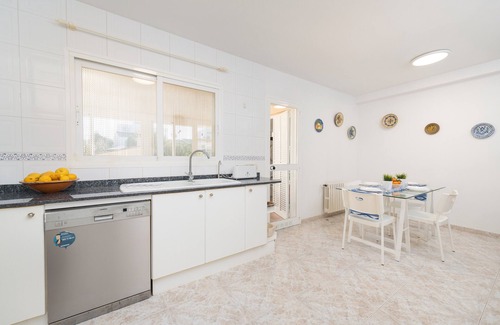 Badia Blava Villa | CAN MORAGUES & MARTORELL - Villa with private pool in BADIA BLAVA. Free WiFi
