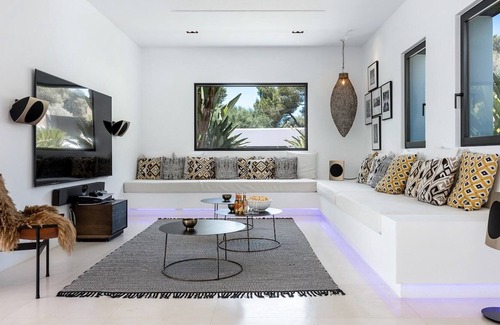 Puig Manya Villa | Can Nemo - Six Bedroom Villa, Sleeps 12