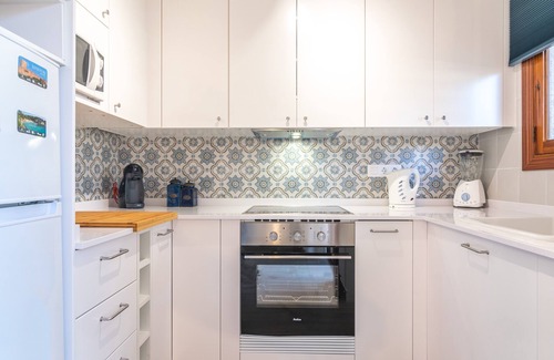 Es Pelats House | CAN NOGUERAS - Cosy apartment in residential complex with shared pool near the beach. Free