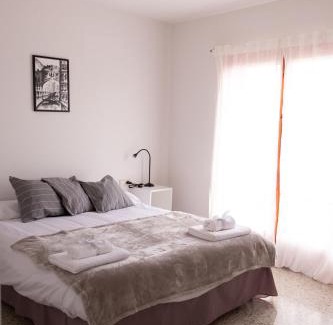 Banyoles House | Can Patllari