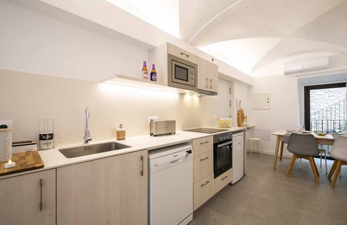 Banyoles Apartment | CAN Planeses - Apartamento de Lujo con Balcón en el Pla de L'estany