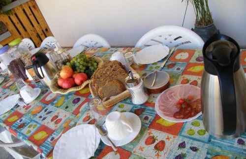 Vilamacolum Bed & Breakfast | Can Selleretas