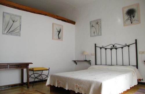 Vilamacolum Bed & Breakfast | Can Selleretas