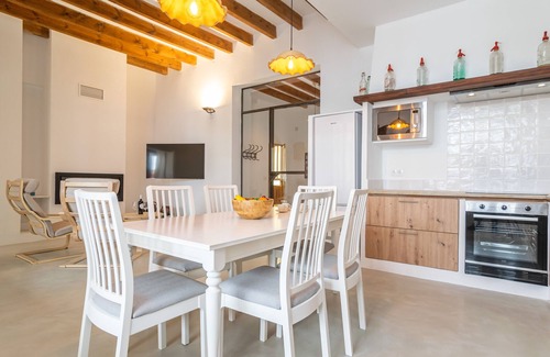 Algaida Villa | Can Serral - Five Bedroom Villa, Sleeps 8