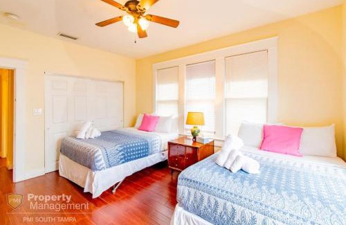Hyde Park Apartment | Can't Buy Me Love - U of Tampa Flat in N Hyde Park
