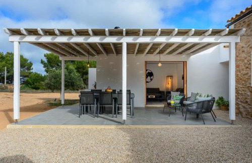 Pilar de la Mola House | Can Xumeu Ferrer