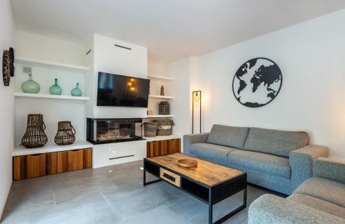 Pilar de la Mola House | Can Xumeu Ferrer