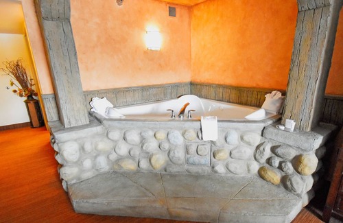 Grand Forks Hotel | Canad Inns Destination Center Grand Forks