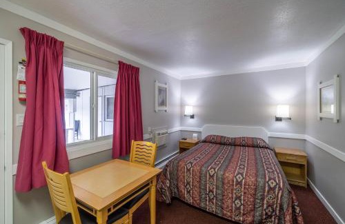 Cache Creek Hotel | Canada's Best Value Desert Inn & Suites
