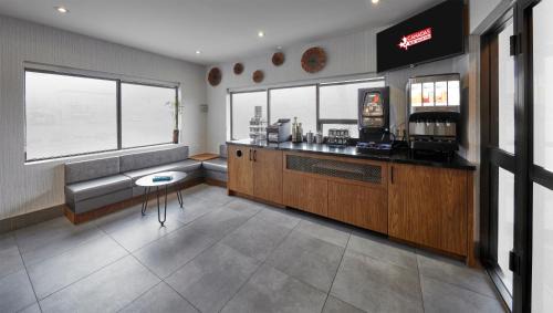 Alderwood Hotel | Canadas Best Value Inn Toronto