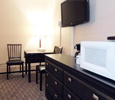 Grande Prairie Hotel | Canadian Motor Inn