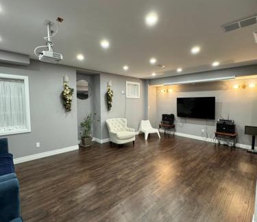 Aurora Villa | Canadian sweet home
