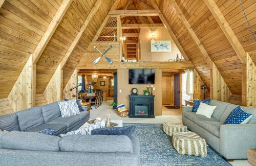 Breezy Point House | Canal Across Street Family Cabin in Breezy Point!