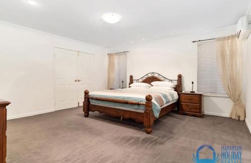 South Yunderup House | Canal Elegance In Yunderup
