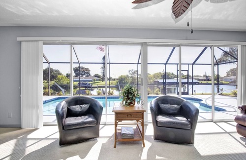 Gulf Cove Villa | Canal Front 3-Bedroom Grand Villa with Lanai Pool