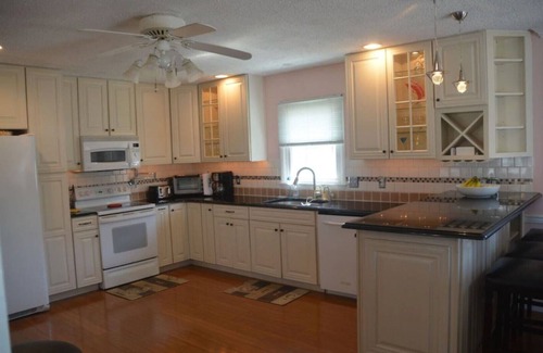 Ocean Pines House | CANAL FRONT - GREAT VIEWS - 5 BDRM, 3&1/2 BATHS, 2 KINGS, GOLF, RELAX.