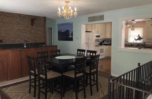 Ocean Pines House | CANAL FRONT - GREAT VIEWS - 5 BDRM, 3&1/2 BATHS, 2 KINGS, GOLF, RELAX.