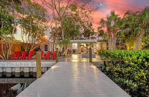 Hudson Bayou House | Canal Front Home in Sarasota with Private Heated Pool & Outdoor Patio!