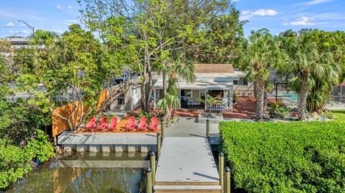 Hudson Bayou House | Canal Front Home in Sarasota with Private Heated Pool & Outdoor Patio!