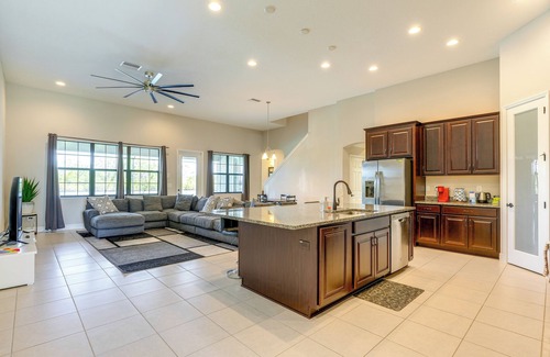 Ruskin House | Canal-Front Home w/Pool & Hot Tub in Apollo Beach