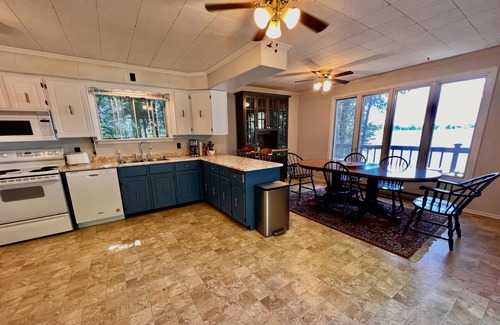 Kirkfield Cottage | Canal Lake Cottage