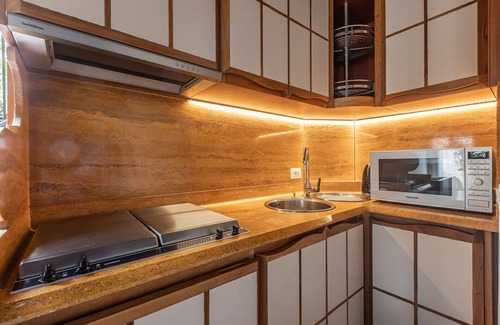Castello Apartment | Canal View Apartment with Great Terrace near Arsenale