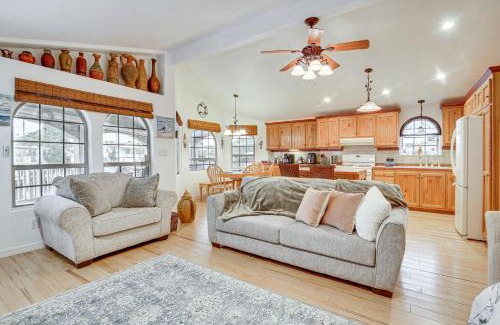 Port Isabel House | Canalfront Port Isabel Cottage 5 Mi to Beach!