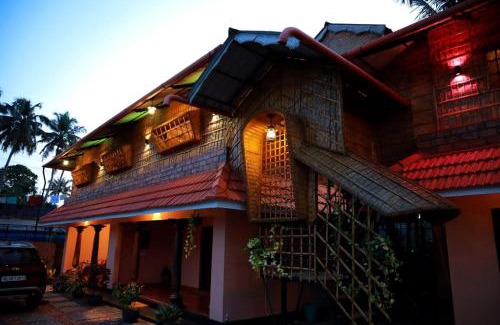 Azheekal Bed & Breakfast | CANALVIEW PRIVATE COTTAGE Azhikkal Ayiram Thengu