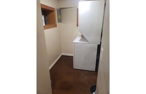 Canaryville Condo | Canaryville & Chill, 10 min from Downtown & Beach