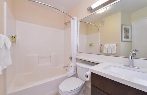 Round Rock Hotel | Candlewood Suites Austin-Round Rock by IHG