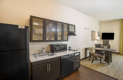 Bellevue Hotel | Candlewood Suites Bellevue by IHG
