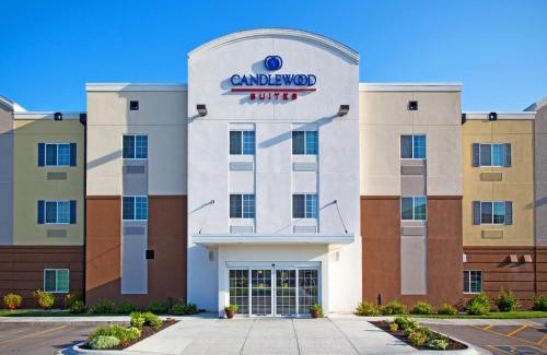 Bellevue Hotel | Candlewood Suites Bellevue by IHG