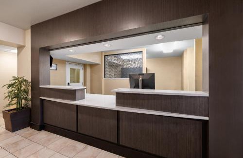 Bismarck Hotel | Candlewood Suites Bismarck