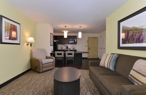 Casper Hotel | Candlewood Suites Casper by IHG