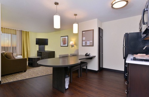 Casper Hotel | Candlewood Suites Casper by IHG