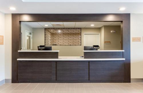 Davenport Hotel | Candlewood Suites - Davenport by IHG