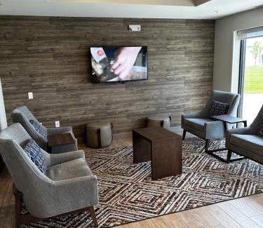 Macomb Hotel | Candlewood Suites Detroit Sterling Heights by IHG