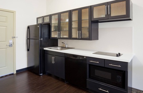Dickinson Hotel | Candlewood Suites Dickinson ND by IHG