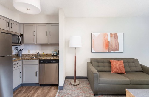 Eagan Hotel | Candlewood Suites Eagan Arpt South - Mall Area by IHG