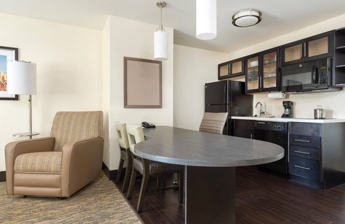 Enid Hotel | Candlewood Suites Enid by IHG
