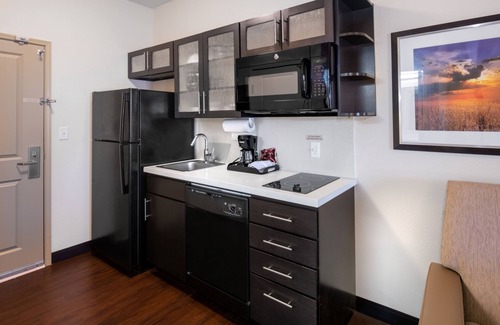 Enid Hotel | Candlewood Suites Enid by IHG