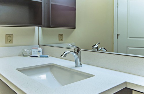 Gonzales Hotel | Candlewood Suites Gonzales - Baton Rouge Area by IHG