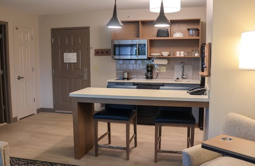 Orange Prairie Hotel | Candlewood Suites Grand Prairie by IHG
